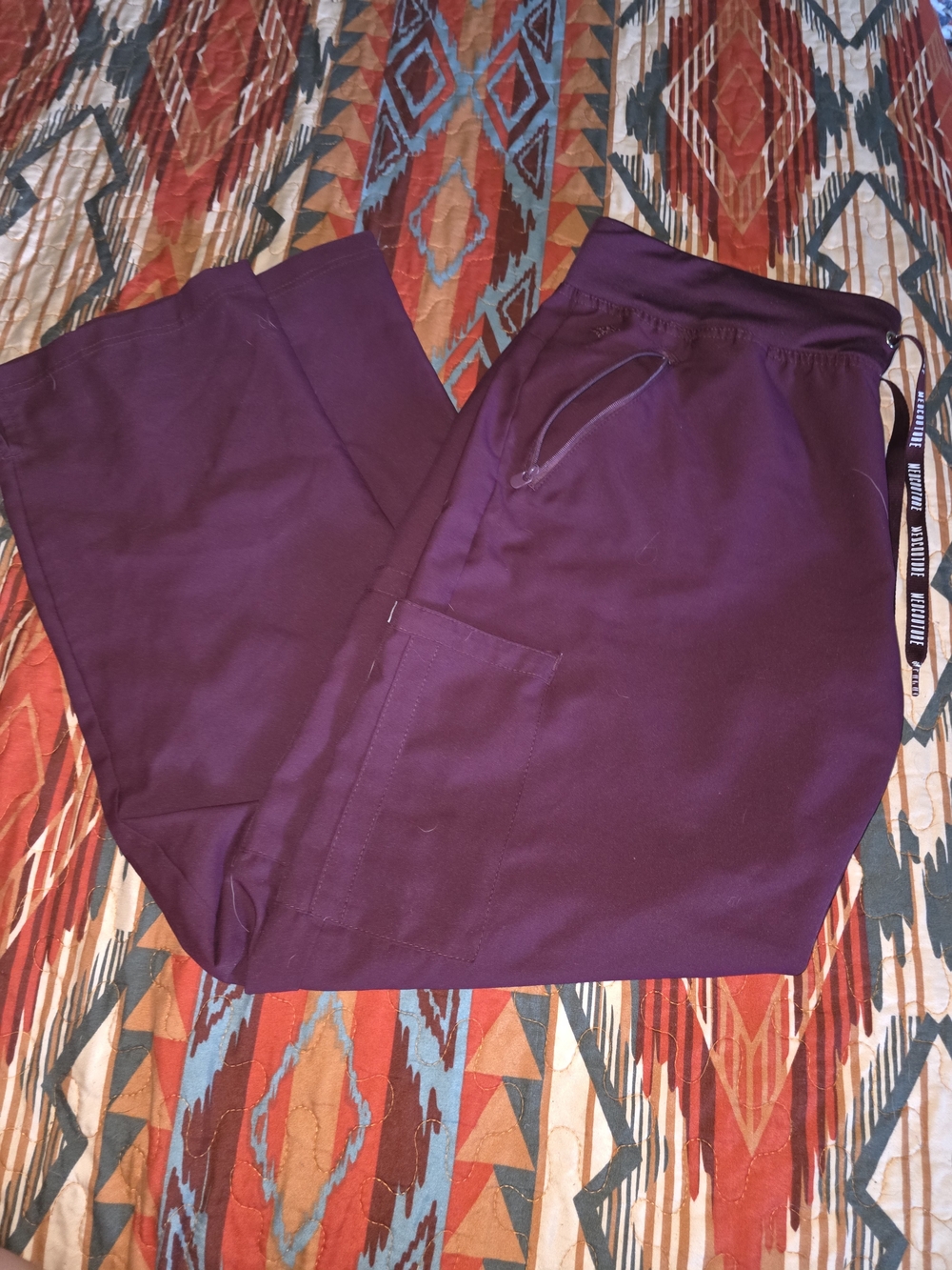 Med Couture Insight Zipper Cargo Scrub Pants Large Wine Burgundy